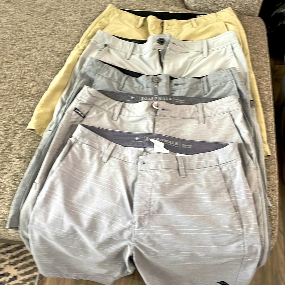 5 short bundle Rip Curl, Volcom, and O’Neill size 33/34